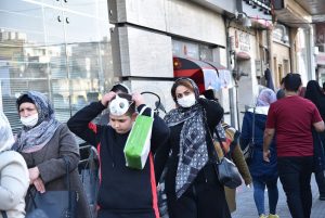Die Zahl der Todesfälle durch COVID-19 im Iran überschreitet die 50 000: eine vermeidbare Tragödie