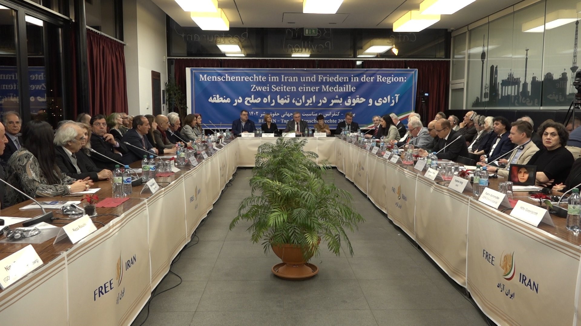 Konferenz des iranischen Widerstandes in Berlin