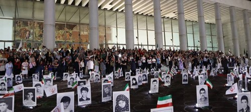 Rom - Ausstellung und Mahnwachen der Opfer in Iran