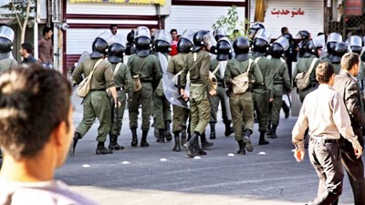 Repression gegen friedliche Bürgerproteste: Massenverhaftungen im Iran