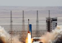 Das iranische Regime startet Militärsatelliten, während die Menschen mit finanziellen Problemen zu kämpfen haben